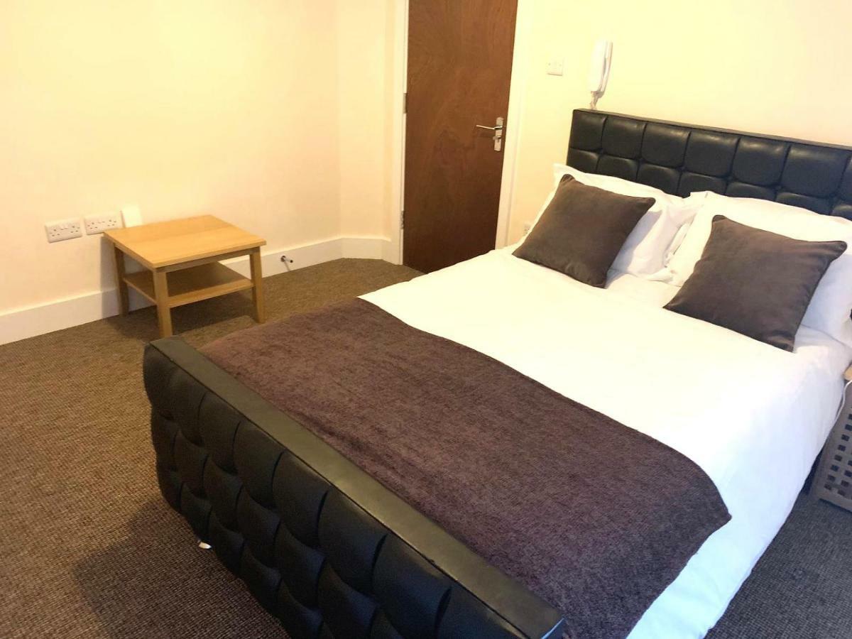 Serviced Accommodations Luton  Exterior foto